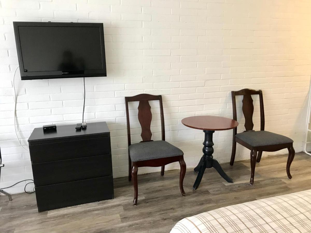 Lakeside Inn أوريليا المظهر الخارجي الصورة