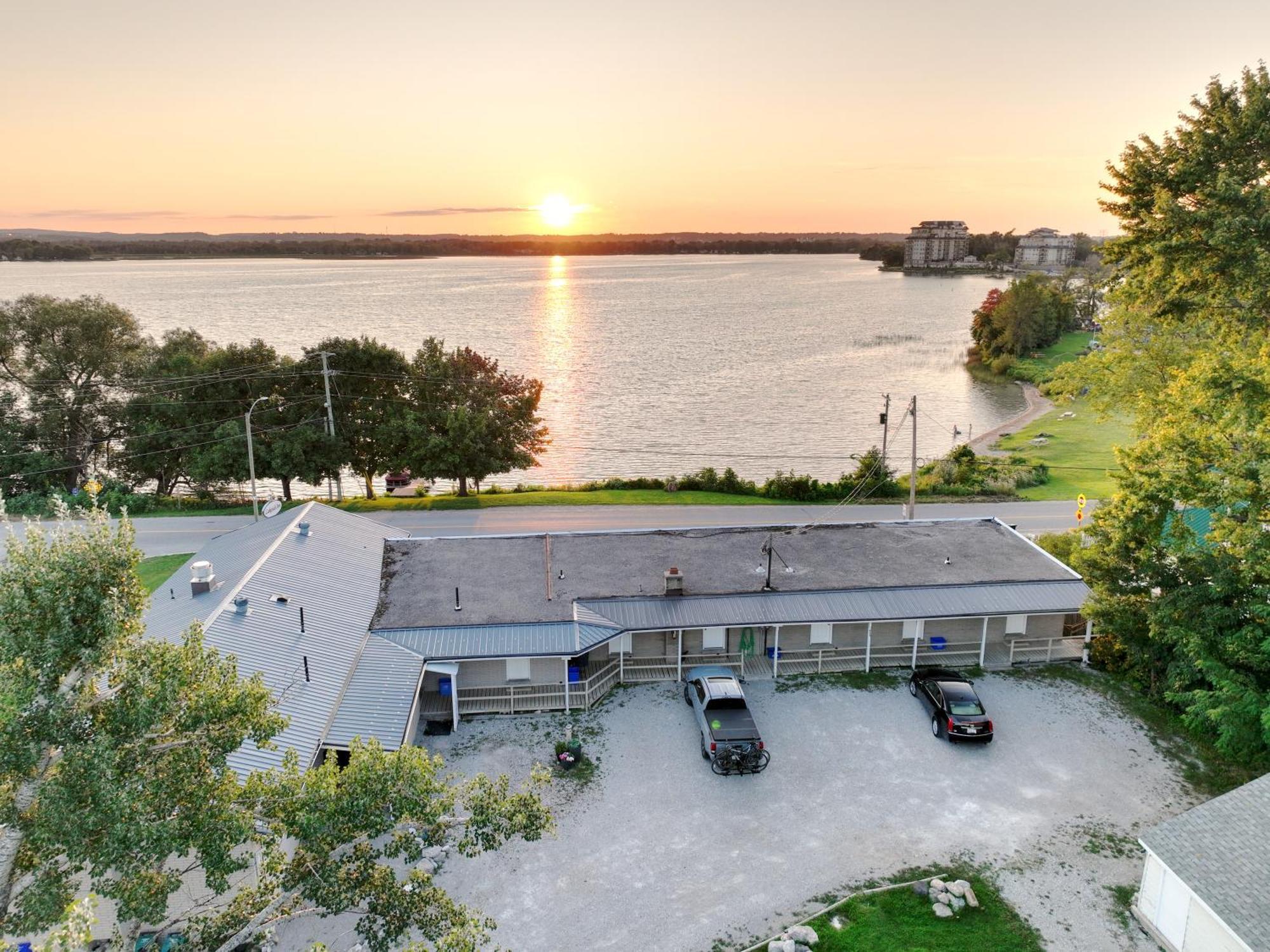 Lakeside Inn أوريليا المظهر الخارجي الصورة