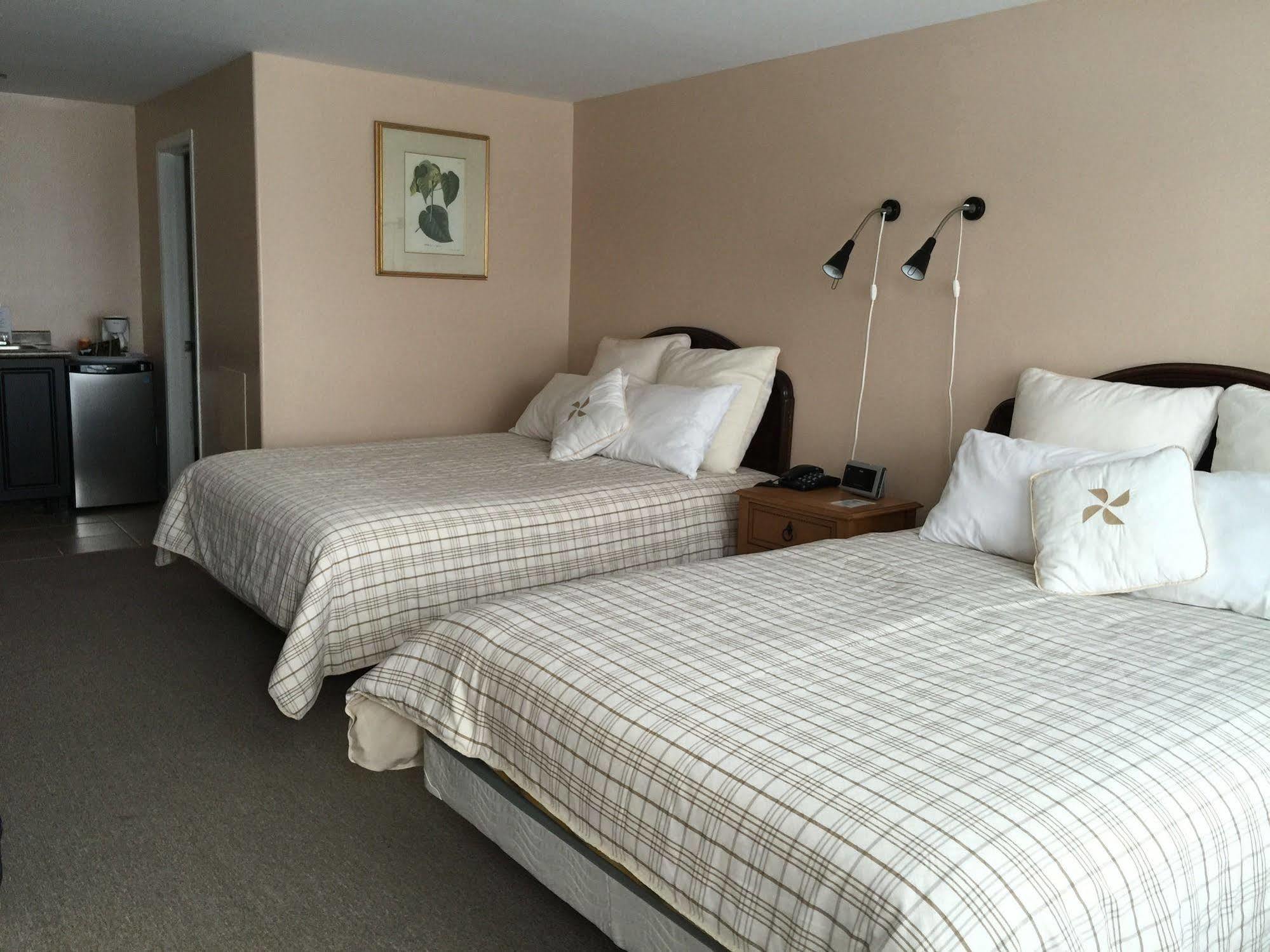 Lakeside Inn أوريليا المظهر الخارجي الصورة